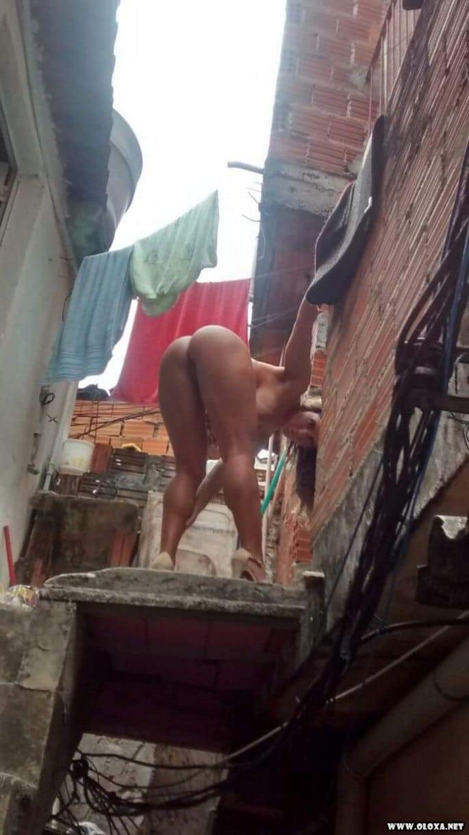 Mulher Melao nua na lage Caiu na net 9