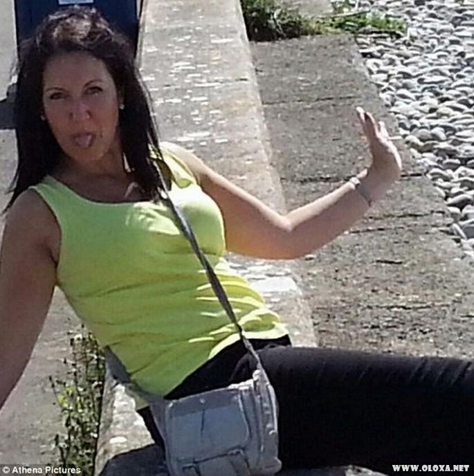 Mulher de 44 anos seduz estudante de 15 e faz sexo com ele