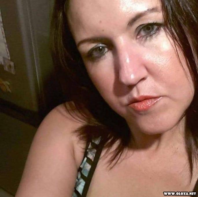 Mulher de 44 anos seduz estudante de 15 e faz sexo com ele