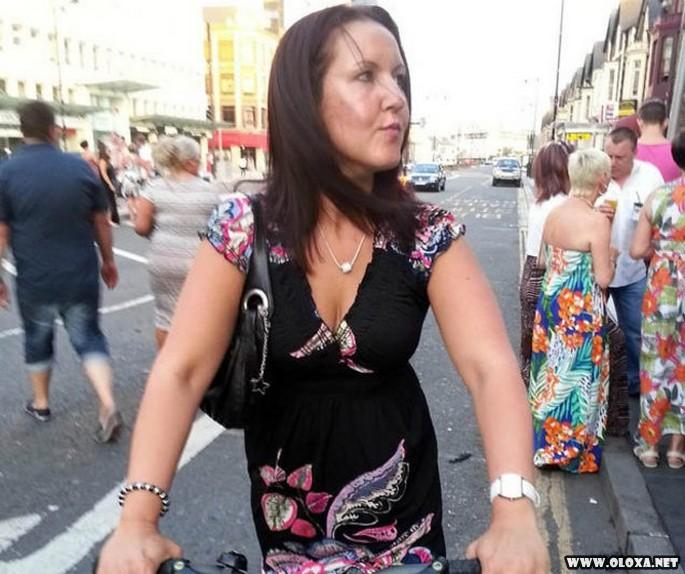 Mulher de 44 anos seduz estudante de 15 e faz sexo com ele