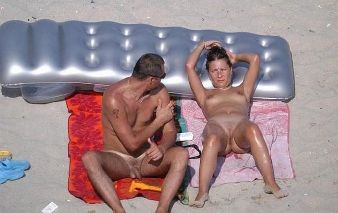 nudistas-bastante-insolentes-18