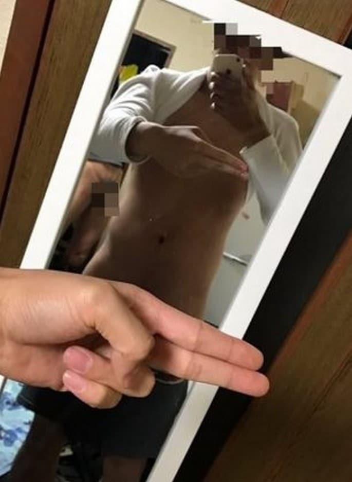 one-finger-selfie-desafio-selfie-com-1-dedo-12