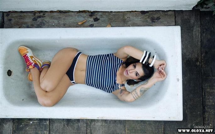 Petra Mattar nua no Paparazzo (2)