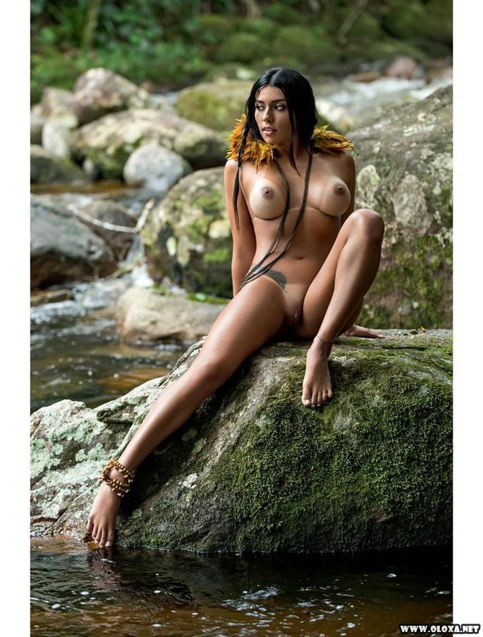 Playboy Cintia Vallentim Novembro 2015 17