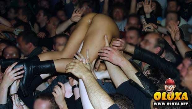 ROCKBITCH Uma polemica banda sexual e bizarra 16