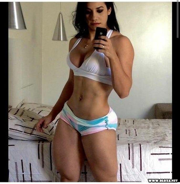 Varias fotos de gostosas para animar seu final de semana 28