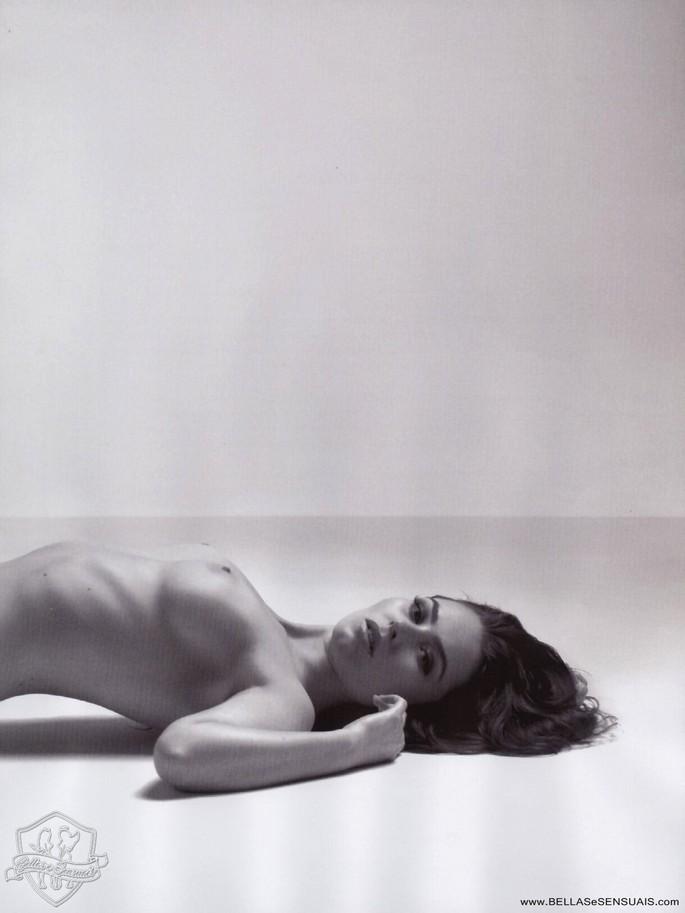 Vivi Orth Nua na Playboy de maio 41