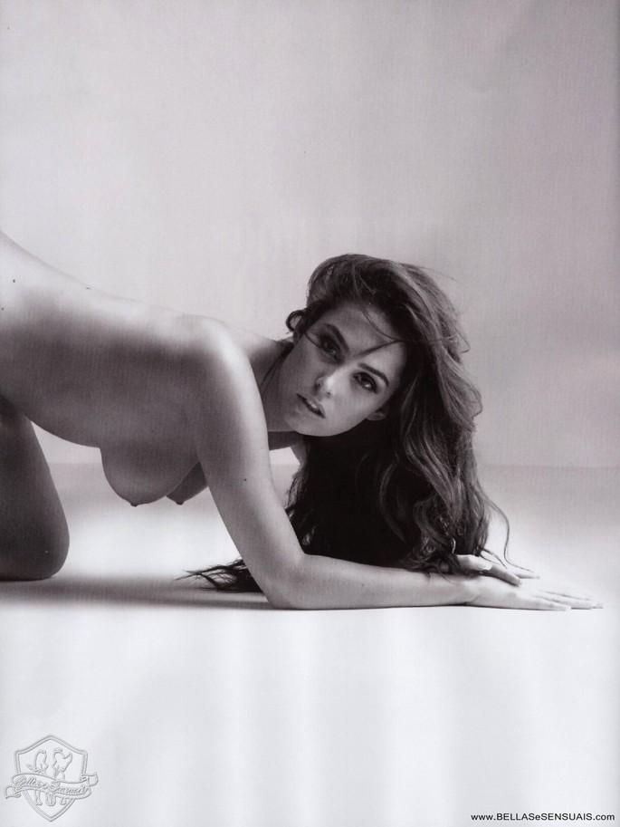 Vivi Orth Nua na Playboy de maio 45