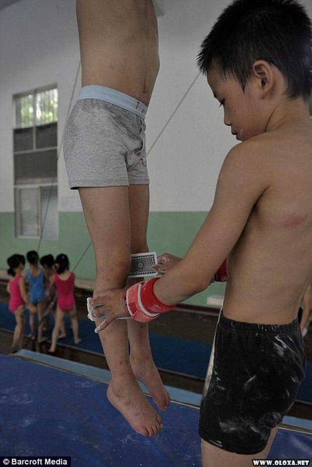 a triste e cruel realidade dos atletas chineses 26