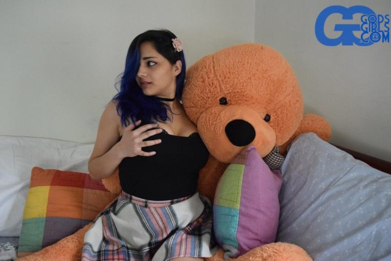 Morena linda e muito gostosa bem safada