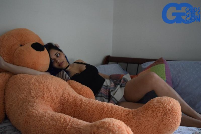 Morena linda e muito gostosa bem safada