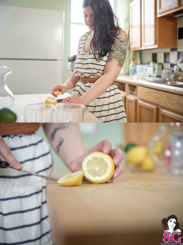 Gordinha tatuada gostosa muito safadinha nua pelada