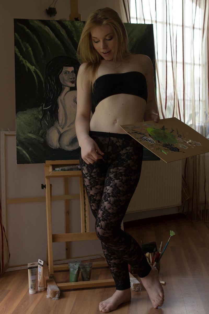 Loirinha safada linda e muito gostosa bucetuda