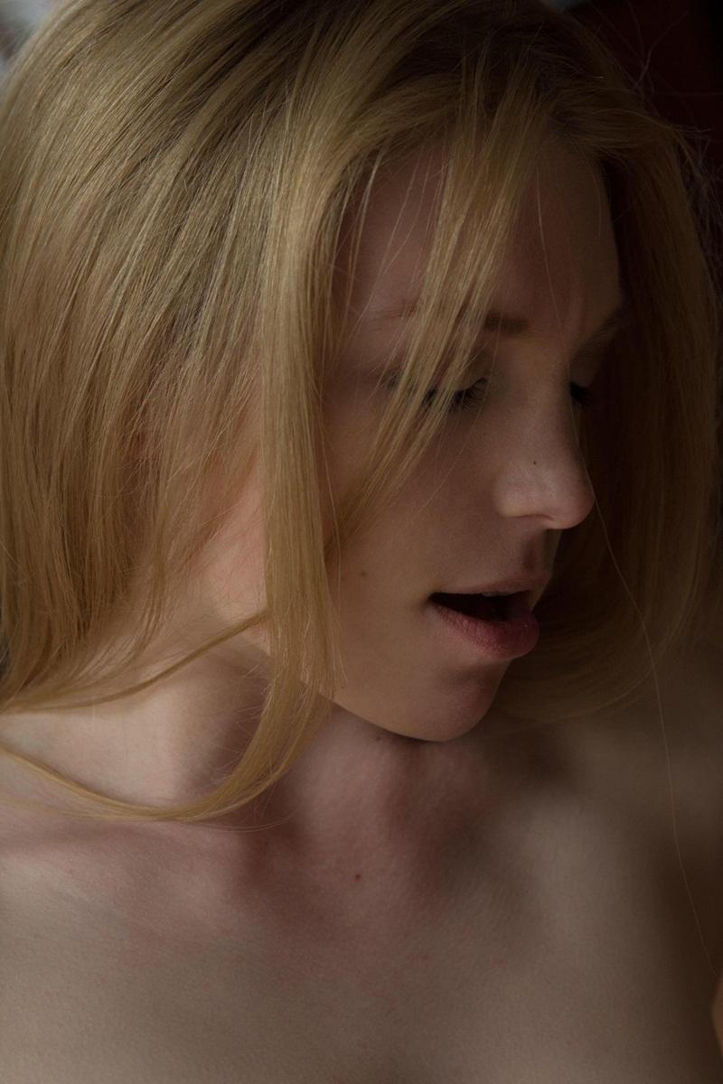 Loirinha safada linda e muito gostosa bucetuda