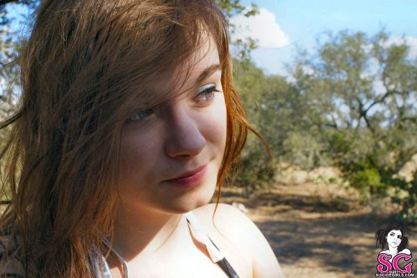 Ruivinha da bucetinha peluda nua peitinhos perfeitos