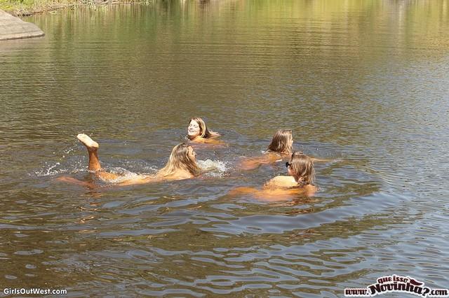 amigas gostosas no lago 9