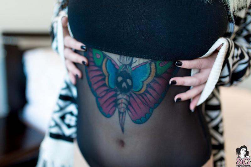 Morena gostosa pelada seios lindos safada delicia