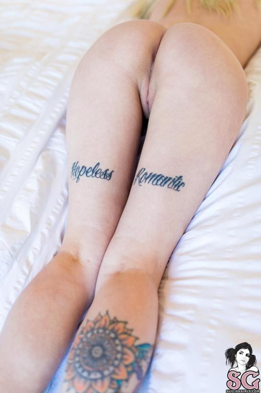 Morena gostosa pelada seios lindos safada delicia