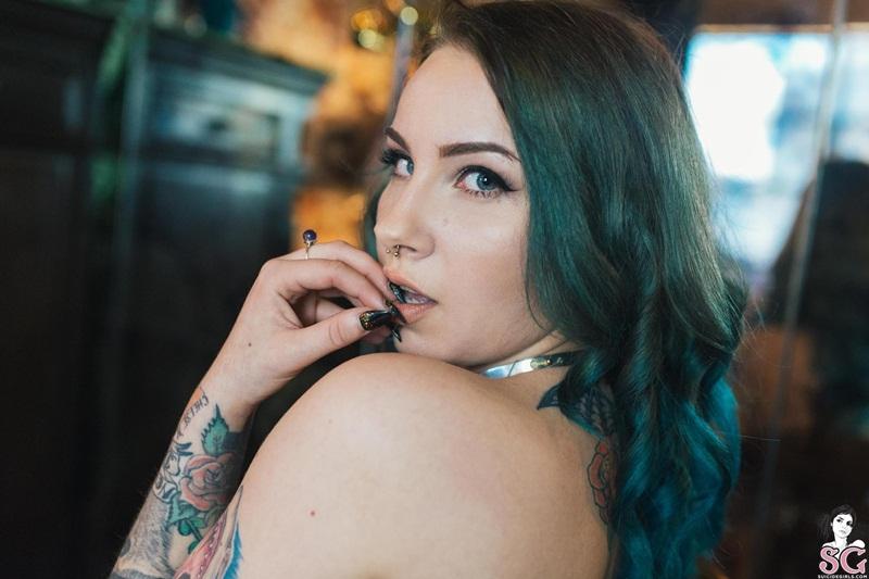 Morena gostosa pelada seios lindos safada delicia