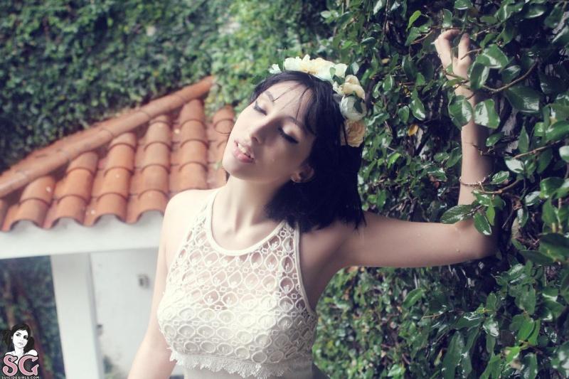 Morenaça tatuada rabão lindo buceta depilda