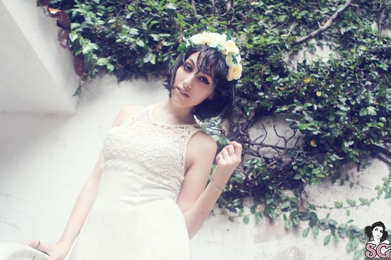 Morenaça tatuada rabão lindo buceta depilda