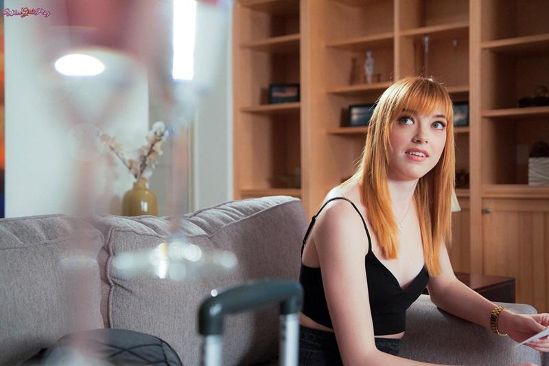 Ruiva e morena se chupando gostoso