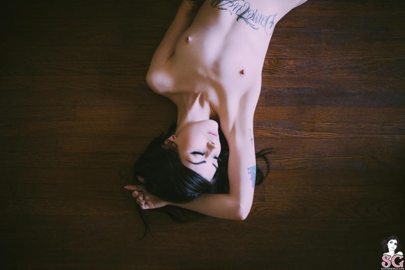 Morena tatuada linda da bunda perfeita