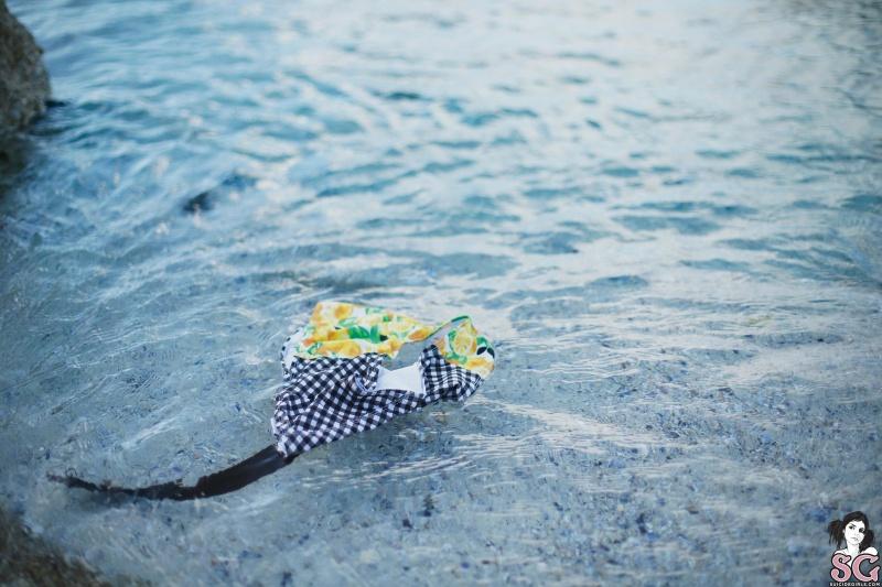 Morena bunda perfeita pelada praia