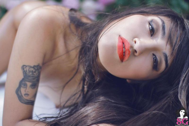 Morena gostosa rabuda pelada carro