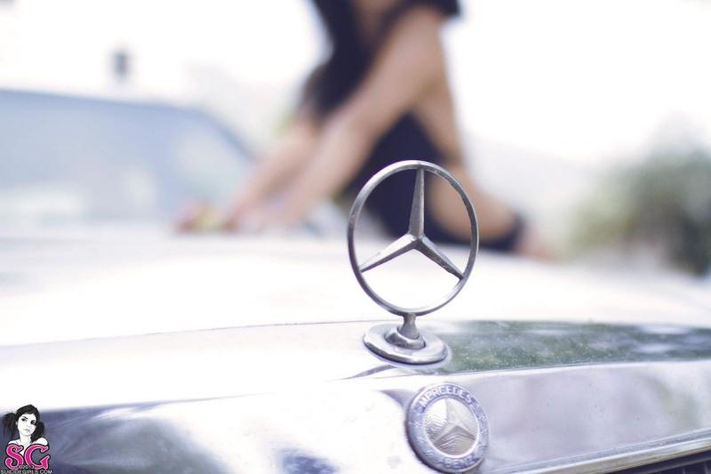 Morena gostosa rabuda pelada carro