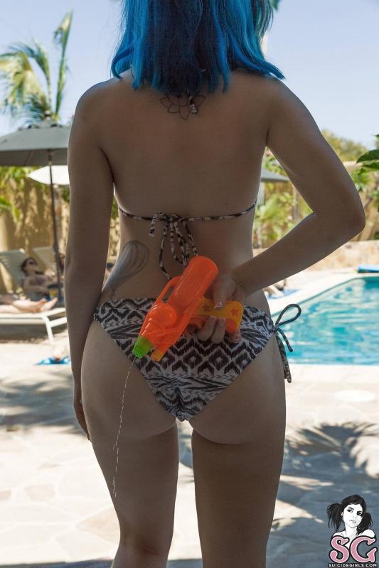 Várias gostoas tatuadas lindas peladinhas