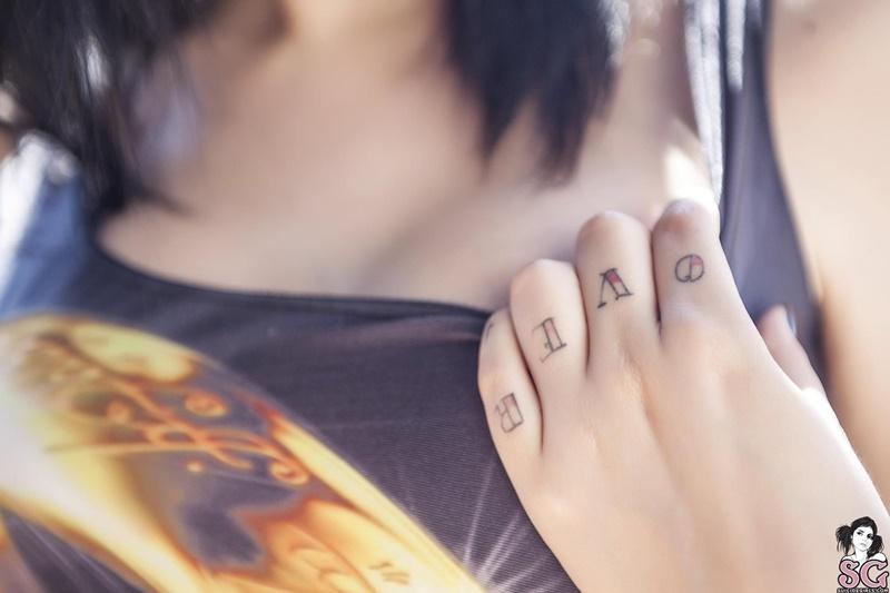 Morena gostosa peladinha bem ninfeta delicia 