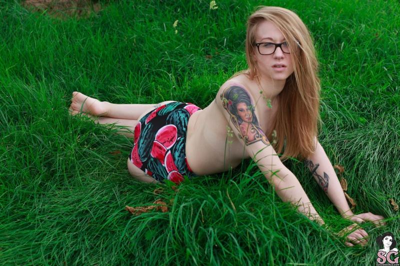 Loirinha gostosa peladinha buceta depilada seios lindos