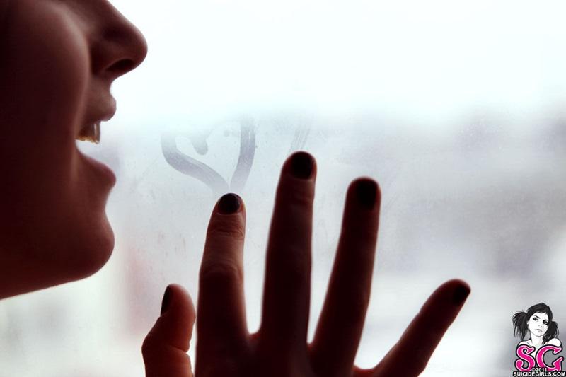 Morena tatuada bailarina pelada gostosa sem roupa