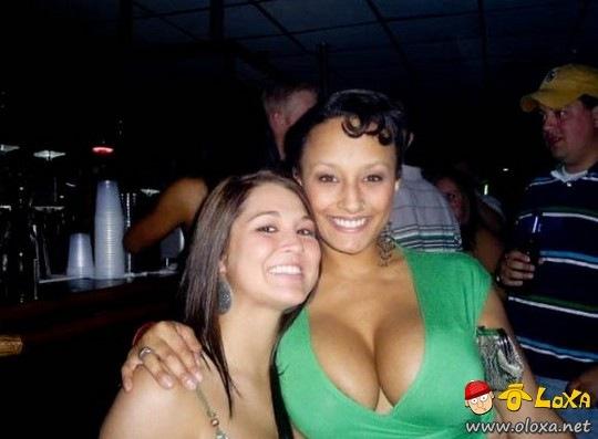 beautiful-cleavage-38 beautiful-cleavage-38