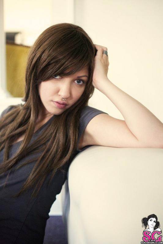 Morena gostosa pelada sem roupa