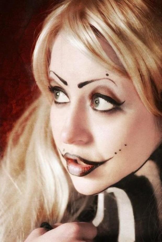 bizarre make up 45