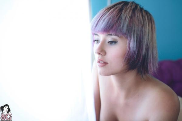 Linda mulher pelada gostosa bucetuda sem roupa