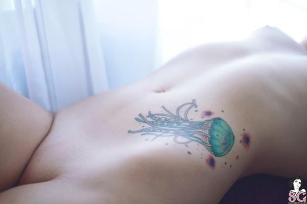 Linda mulher pelada gostosa bucetuda sem roupa