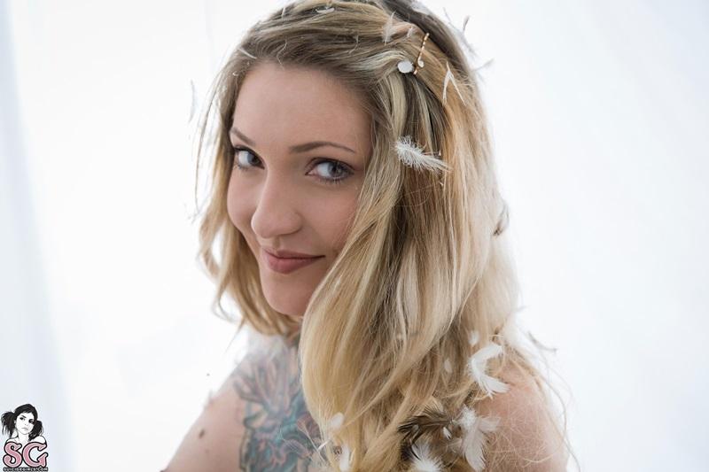 Loiraça linda com seios perfeitos bunda gostosa nua