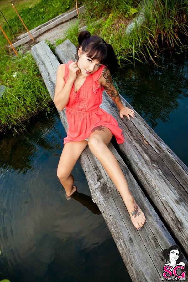 Morena oriental com bucetinha delícionsa