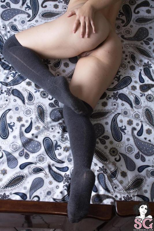 Morena linda e cavalona bem gostosa com peitões grandes lind