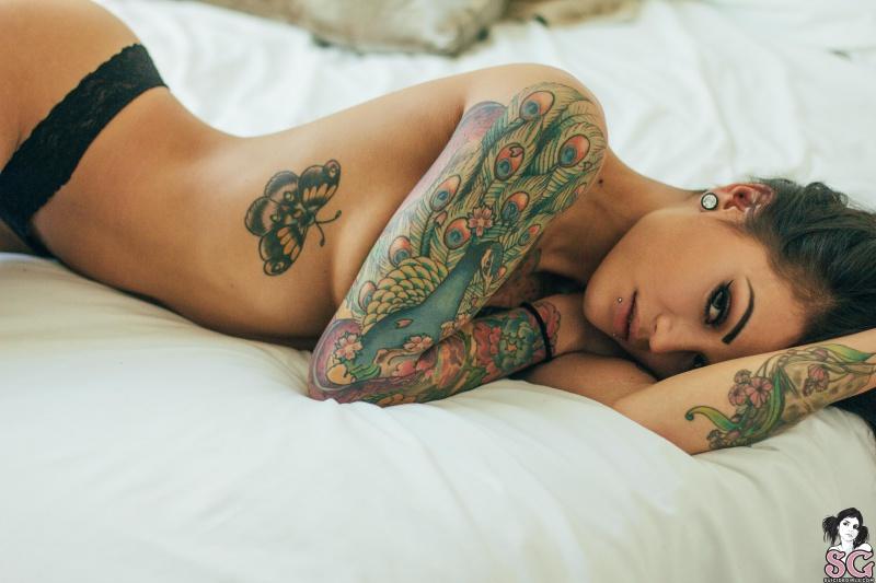 Morena malhada da bunda perfeita