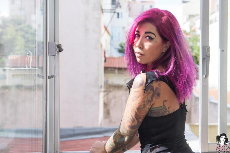 Morena cavala e muito gostosa sensual