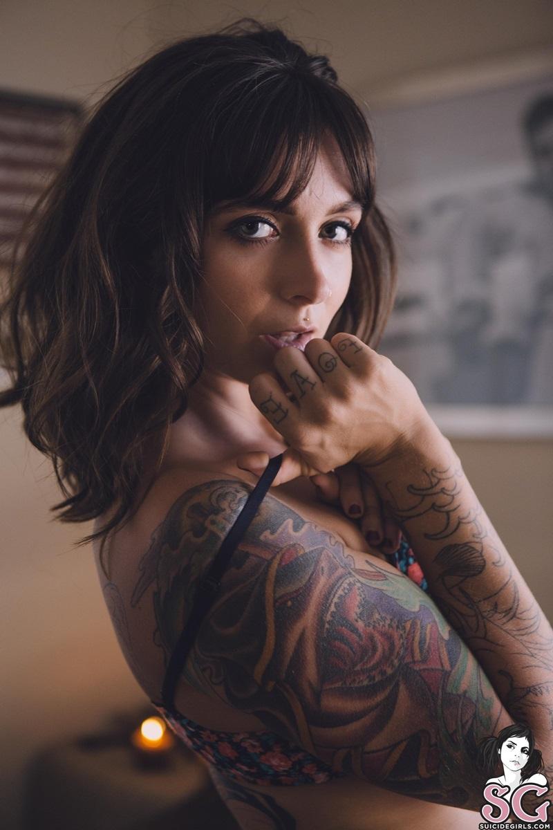 Catrina Suicide Girls morenaça tatuada rabuda e gostosa pelada 29 Morenaça tatuada rabuda e gostosa pelada