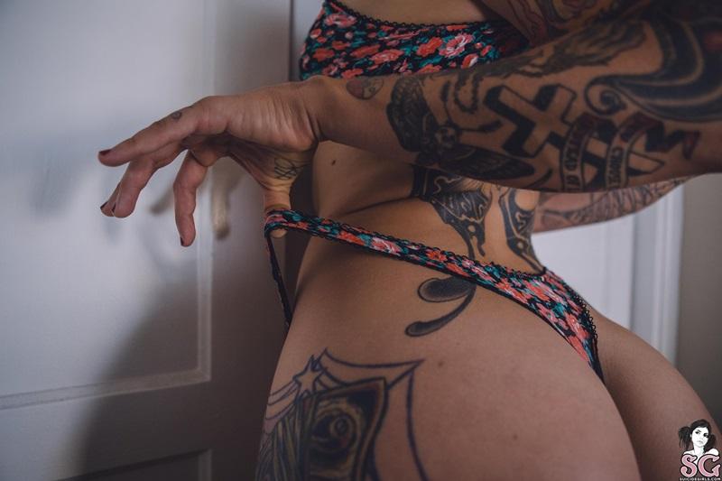 Catrina Suicide Girls morenaça tatuada rabuda e gostosa pelada 17 Morenaça tatuada rabuda e gostosa pelada