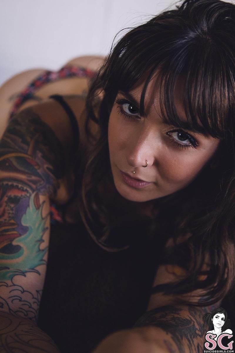 Catrina Suicide Girls morenaça tatuada rabuda e gostosa pelada 19 Morenaça tatuada rabuda e gostosa pelada
