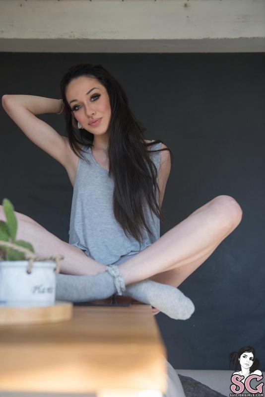 Moreninha linda pelada gostosa