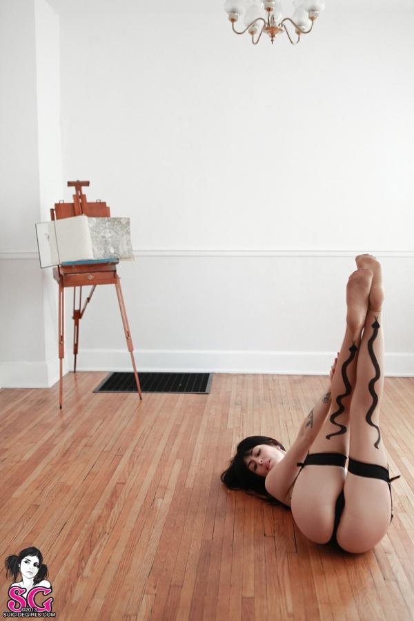 Ninfeta morena magrinha com lindos seios e bucetinha gostosa