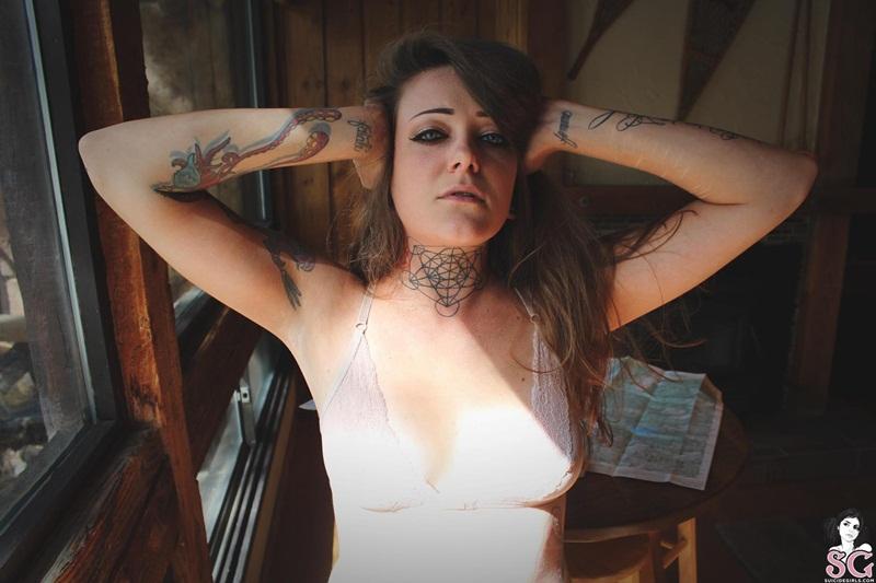 Gostosa sensual e safadinha pelada bem ninfeta delicia